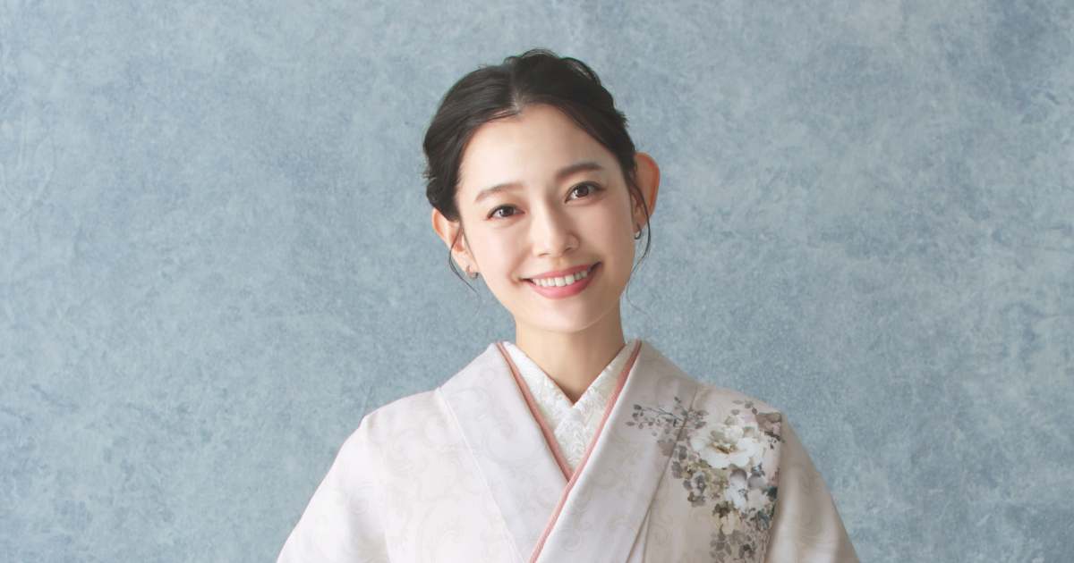 蝶デザインで華やかさUP！振袖選びのポイントとおすすめコーディネート 