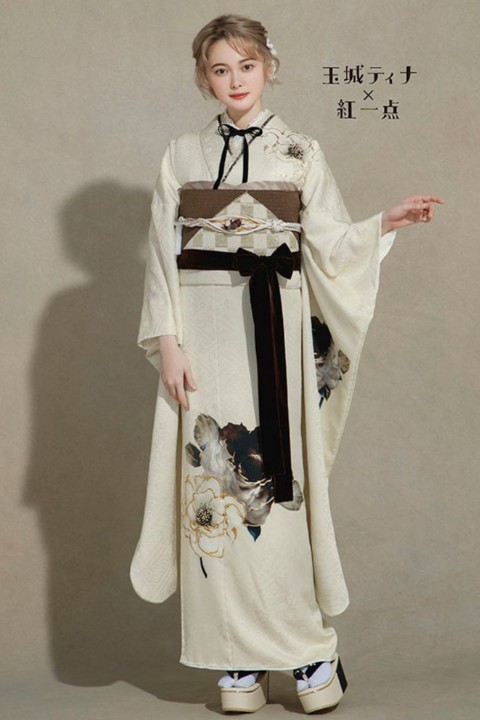 玉城ティナ、中村里砂ブランド振袖が毎月入荷！- 和遊館丸豊