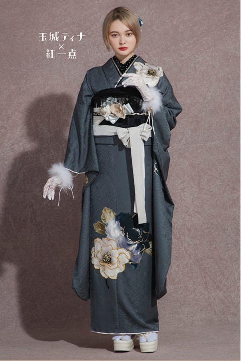 玉城ティナ、中村里砂ブランド振袖が毎月入荷！- 和遊館丸豊