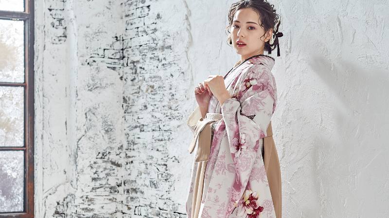 袴レンタル時の美容院のヘアメイク着付け