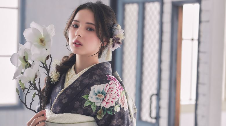 成人式に映える編みおろし髪飾り