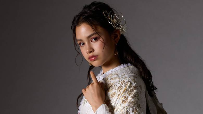 成人式に映える編みおろし髪飾り