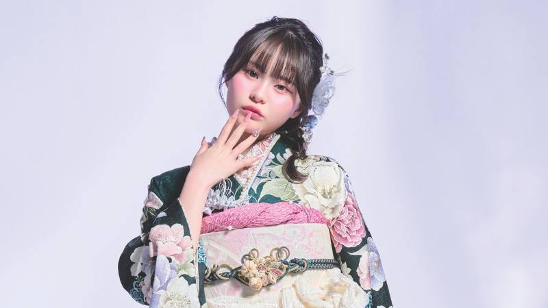 成人式に映える編みおろし髪飾り