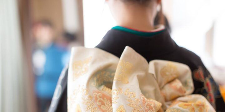 振袖でのトイレの行き方