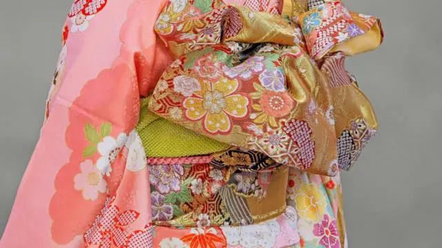 振袖を選ぶ際に必見！前板と後板の違い