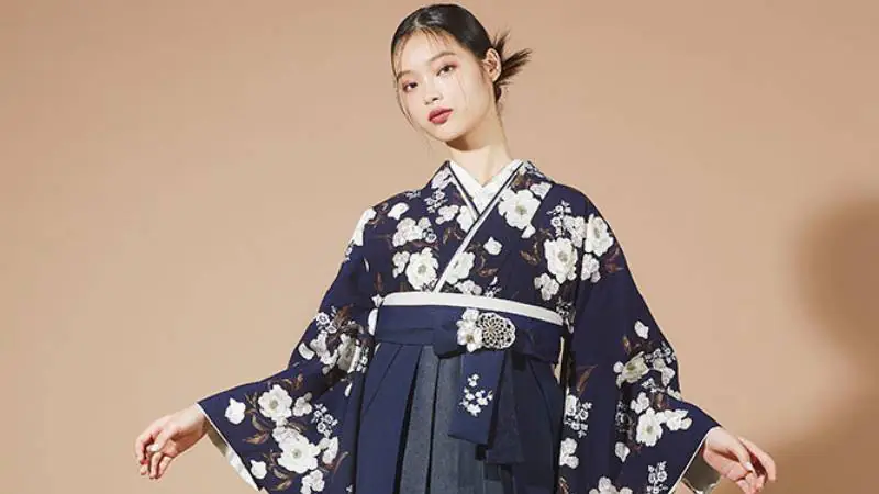 紺色の卒業式の袴レンタル